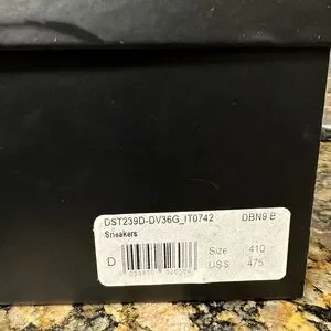 Versace | Shoes | These Versace Sneakers Have Been Worn  display picture 3